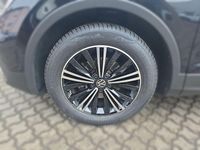 Gebraucht VW Tiguan Active 150 PS (110 kW) 2021 Deep black perleffekt (metallic) SUV