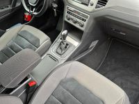 Gebraucht VW Golf VII Highline 125 PS (91 kW) 2015 Schwarz Limousine