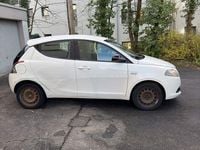 Gebraucht Lancia Ypsilon Platinum 69 PS (50 kW) 2013 Weiß Kleinwagen