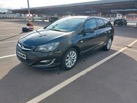 Gebraucht Opel Astra 120 PS (88 kW) 2014 Schwarz Kombi
