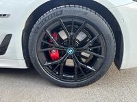 Gebraucht BMW 530e Performance 292 PS (214 kW) 2023 Weiß Kombi