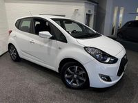 Gebraucht Hyundai i20 125 PS (91 kW) 2018 Weiß Van / Kleinbus