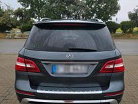 Gebraucht Mercedes ML350 258 PS (189 kW) 2012 Grau SUV
