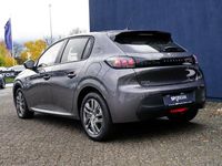 Gebraucht Peugeot 208 Active 102 PS (75 kW) 2023 Grau Kleinwagen