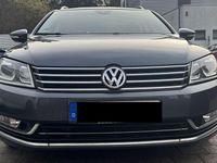 Gebraucht VW Passat Highline 170 PS (125 kW) 2012 Grau Kombi