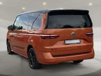 Używany VW T7 Edition 150 KM (110 kW) 2024 Pomarańczowy Van