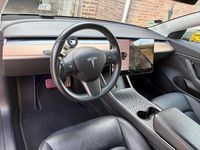 Second-hand Tesla Model 3 366 kW (498 CP) 2019 Roșu Berlinǎ