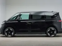Gebraucht VW ID. Buzz Pro 150 kW (204 PS) 2024 Deep black perleffekt Van / Kleinbus