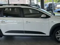 Gebraucht Dacia Jogger Expression 101 PS (74 kW) 2023 Weiß Van / Kleinbus
