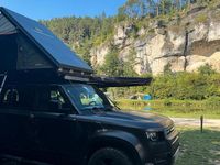 Gebraucht Land Rover Defender SE Dynamic 300 PS (220 kW) 2023 Schwarz SUV