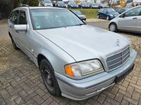 Gebraucht Mercedes C220 Classic 125 PS (91 kW) 2000 Silber Limousine