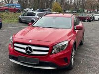 Gebraucht Mercedes GLA200 136 PS (100 kW) 2014 Rot SUV