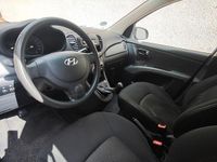 Gebraucht Hyundai i10 Edition 69 PS (50 kW) 2012 Blau Kleinwagen