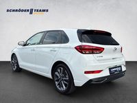 Gebraucht Hyundai i30 Edition 30+ 120 PS (88 kW) 2022 Weiß Limousine