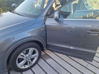 Gebraucht Audi Q3 Sport 179 PS (131 kW) 2016 Grau SUV