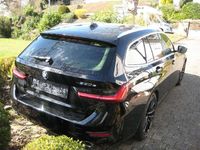 Gebraucht BMW 330e Advantage 184 PS (135 kW) 2020 Schwarz ii Kombi