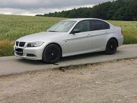 Gebraucht BMW 318 129 PS (94 kW) 2007 Silber Limousine