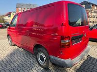 Gebraucht VW T5 102 PS (75 kW) 2009 Rot Van