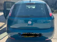 Gebraucht Fiat Punto 90 PS (66 kW) 2012 Grün Kleinwagen