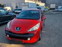 Gebraucht Peugeot 207 Urban Move 73 PS (53 kW) 2009 Rot Kleinwagen