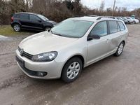 Gebraucht VW Golf VII Match 105 PS (77 kW) 2012 Moon rock silver Kombi