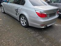 Gebraucht BMW 520 163 PS (119 kW) 2006 Grau Limousine