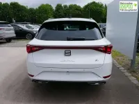 Neu Seat Leon FR 150 PS (110 kW) 2026 Nevadaweiß metallic Kombi