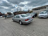 Gebraucht Mercedes E240 Classic 170 PS (125 kW) 2000 Silber Limousine