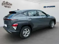 Neu Hyundai Kona Select 139 PS (102 kW) 2026 Gold SUV