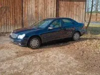 Gebraucht Mercedes C200 Classic 116 PS (85 kW) 2003 Blau Limousine