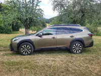 Gebraucht Subaru Outback Platinum 169 PS (124 kW) 2023 Grün Kombi