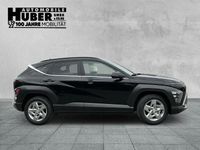 Neu Hyundai Kona Trend 139 PS (102 kW) 2025 Schwarz SUV