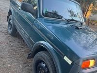 Gebraucht Lada niva 82 PS (60 kW) 2010 Grün SUV