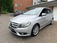 Gebraucht Mercedes B180 109 PS (80 kW) 2012 Silber Kleinwagen