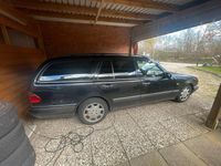 Gebraucht Mercedes E430 274 PS (201 kW) 1999 Schwarz Limousine