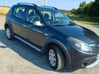Gebraucht Dacia Sandero Stepway 84 PS (61 kW) 2011 Schwarz Kleinwagen