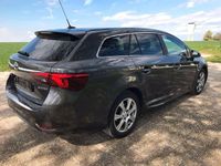 Gebraucht Toyota Avensis Edition-S 143 PS (105 kW) 2016 Grau Kombi