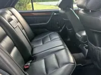 Gebraucht Mercedes 300 113 PS (83 kW) 1990 Silber Limousine