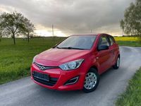 Gebraucht Hyundai i20 Edition 86 PS (63 kW) 2013 Rot Kleinwagen