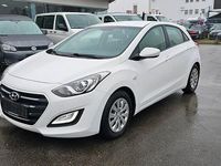 Gebraucht Hyundai i30 Classic 110 PS (80 kW) 2015 Weiß Limousine