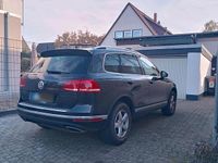 Gebraucht VW Touareg 262 PS (192 kW) 2015 Schwarz SUV