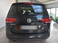 Gebraucht VW Touran Comfortline 150 PS (110 kW) 2017 Schwarz metallic Van / Kleinbus