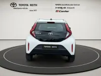 Gebraucht Toyota Aygo X Basis 72 PS (52 kW) 2022 Schneeweiß SUV