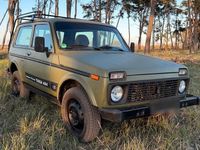 Second-hand Lada niva 86 CP (63 kW) 2002 Verde SUV
