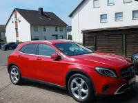 Gebraucht Mercedes GLA180 122 PS (89 kW) 2018 Rot SUV