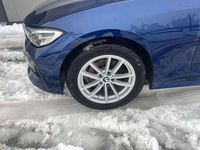 Gebraucht BMW 320 190 PS (139 kW) 2019 Mediterranblau metallic Kombi