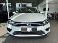 Gebraucht VW Touareg 262 PS (192 kW) 2016 Pure white SUV