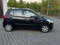 Gebraucht Hyundai i10 69 PS (50 kW) 2011 Schwarz Kleinwagen
