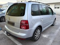 Gebraucht VW Touran 140 PS (102 kW) 2007 Silber Van / Kleinbus