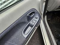 Gebraucht Renault Clio II Authentique 75 PS (55 kW) 2002 Silber Limousine